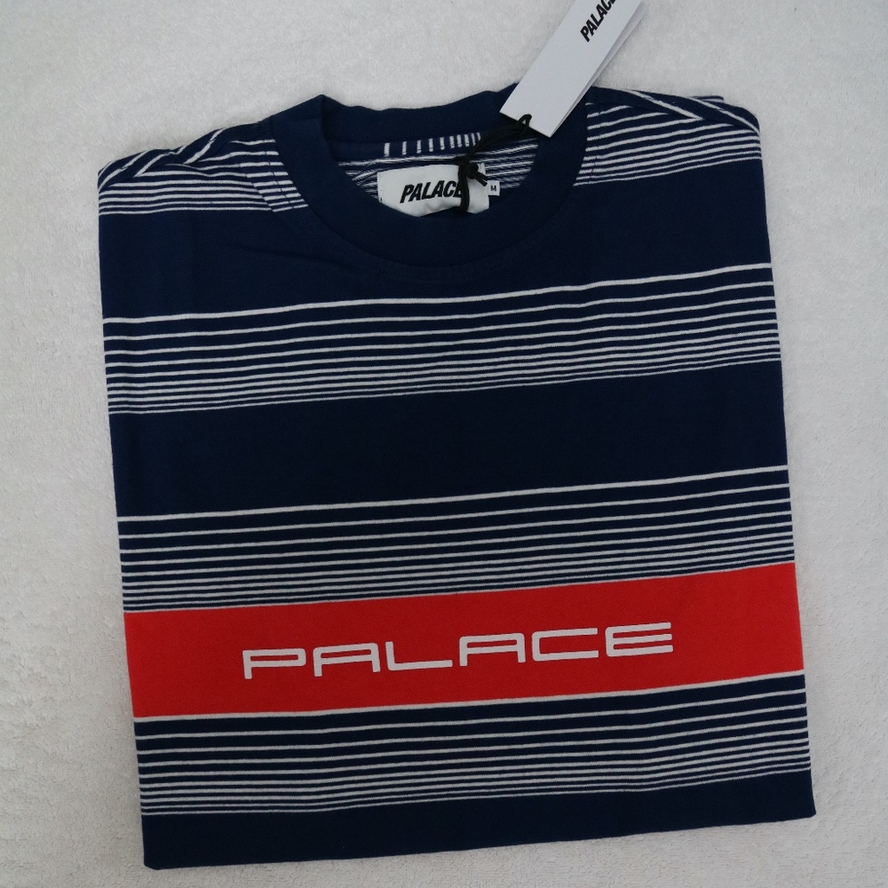 Palace Class T-Shirt - M (Brand new)